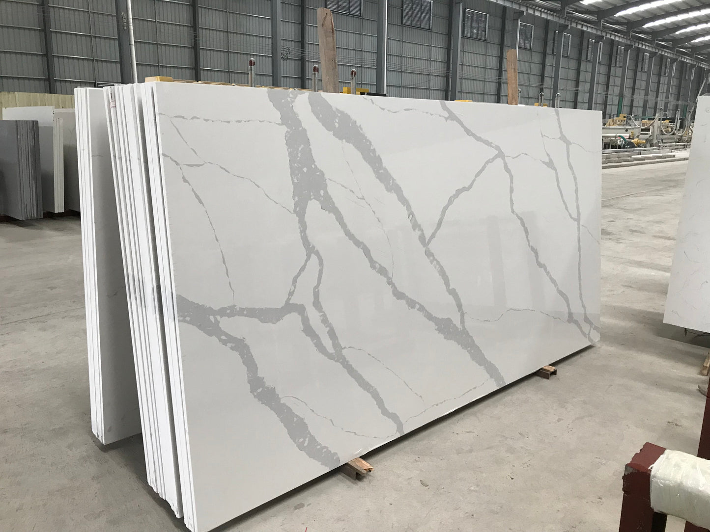 Calacatta Quartzite Slab