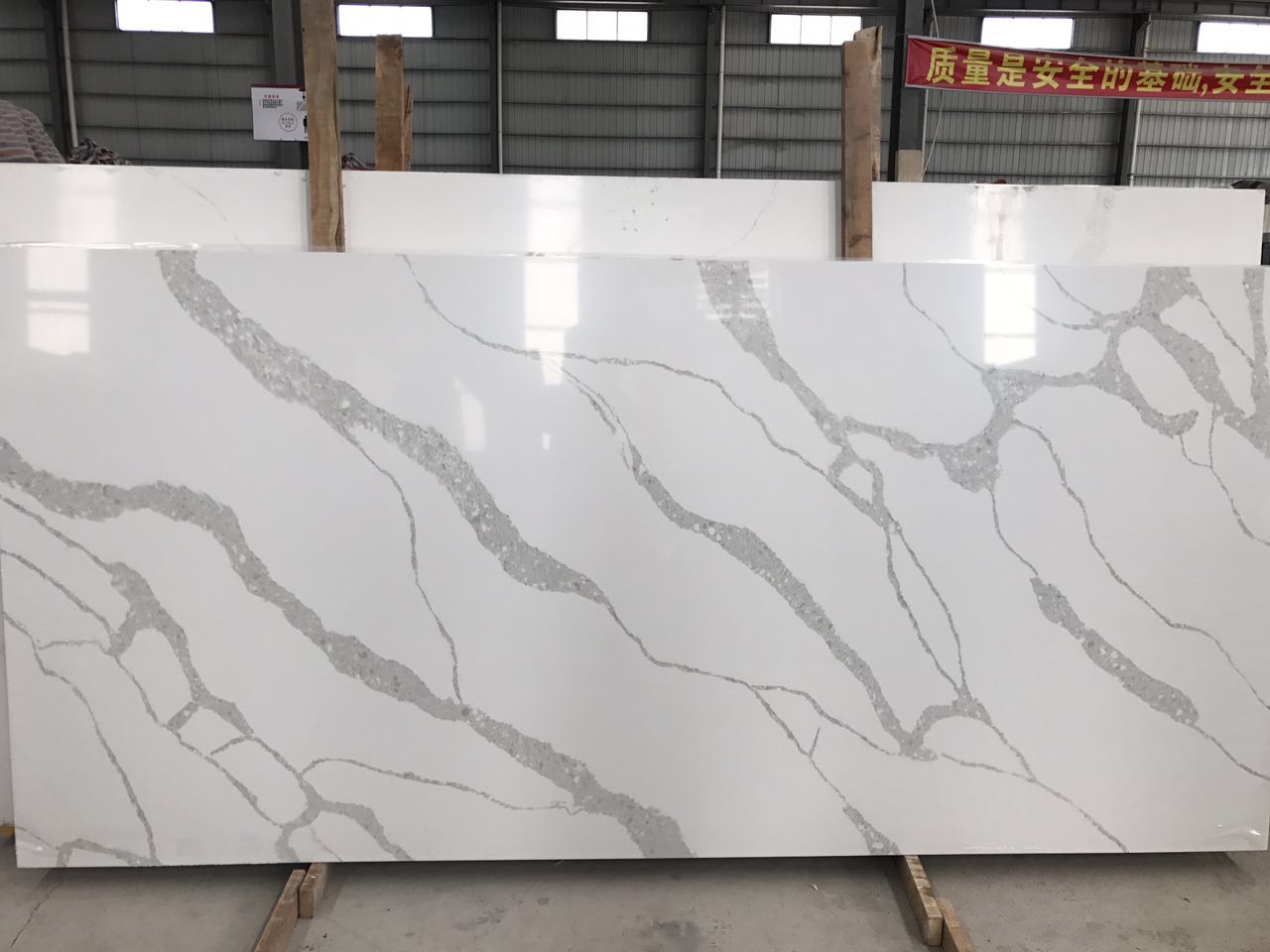 Custom Engineered White Quartz Slabs Supplier