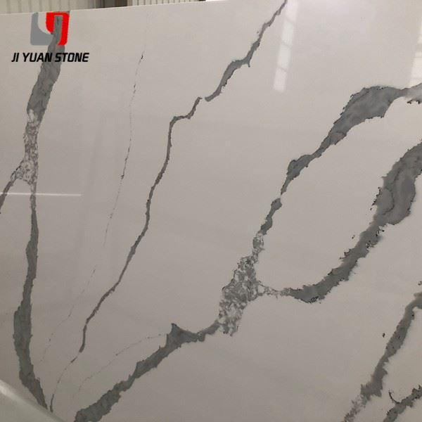 Calacatta Quartz Backsplash