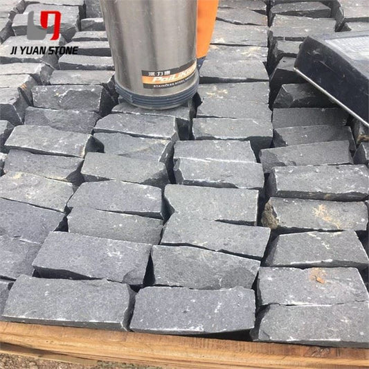 Bordillo de granito negro