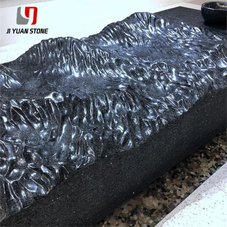 Mesa de terrazo negra