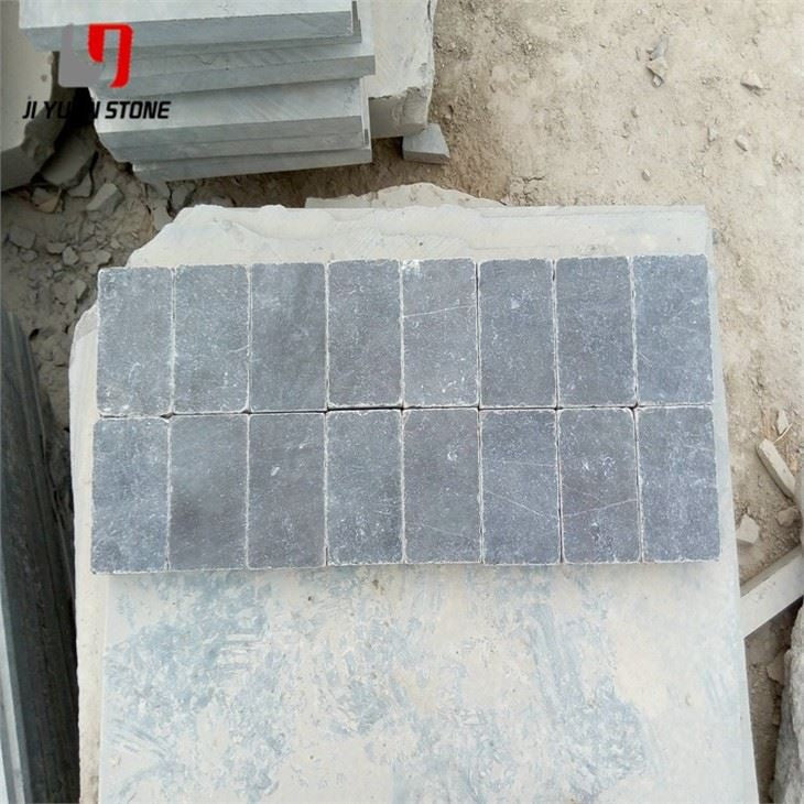 Pavés de calcaire sciés