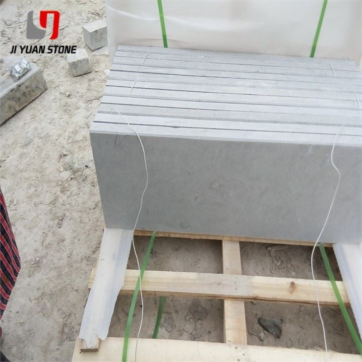 Carreaux en pierre bleue adoucie