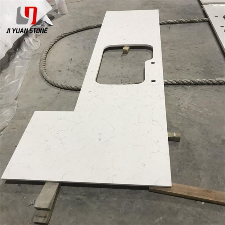 Plan de toilette en quartz à double vasque