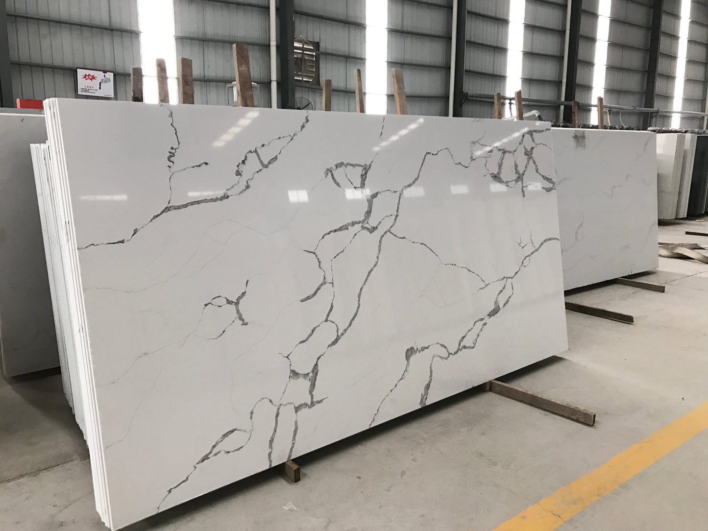 Quartz Calacatta