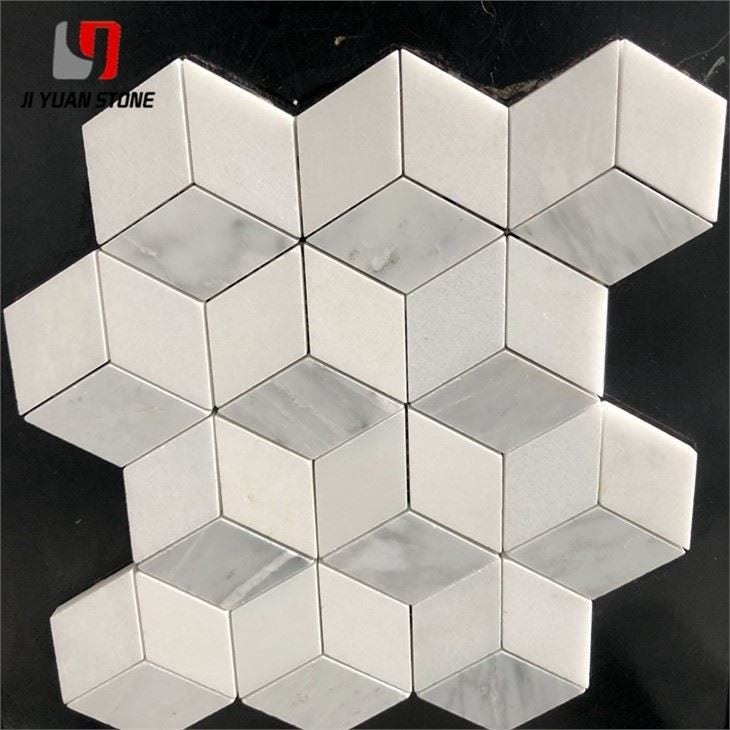 Mosaïque de diamants en marbre de Carrare