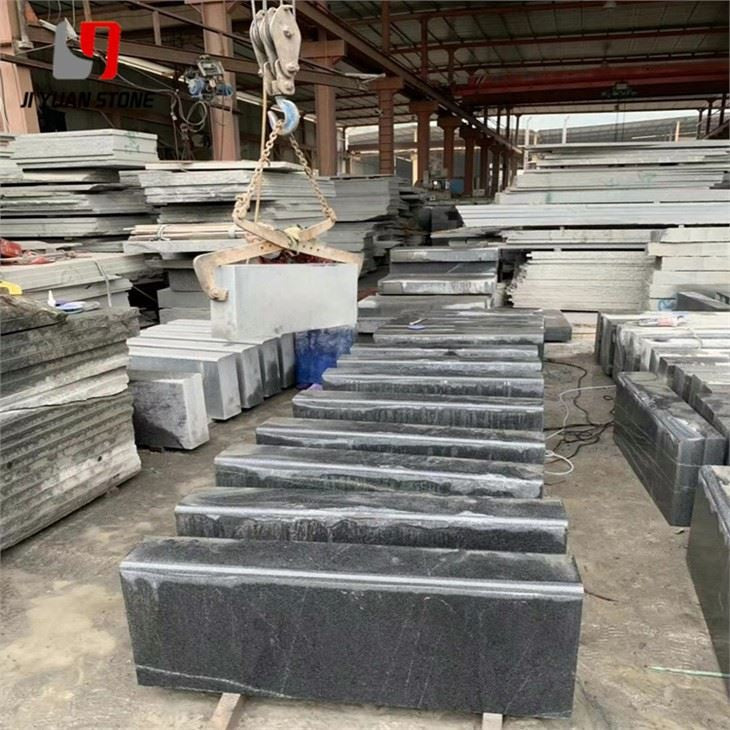 Bordure en granit noir