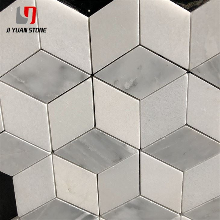 Mosaïque de diamants en marbre de Carrare