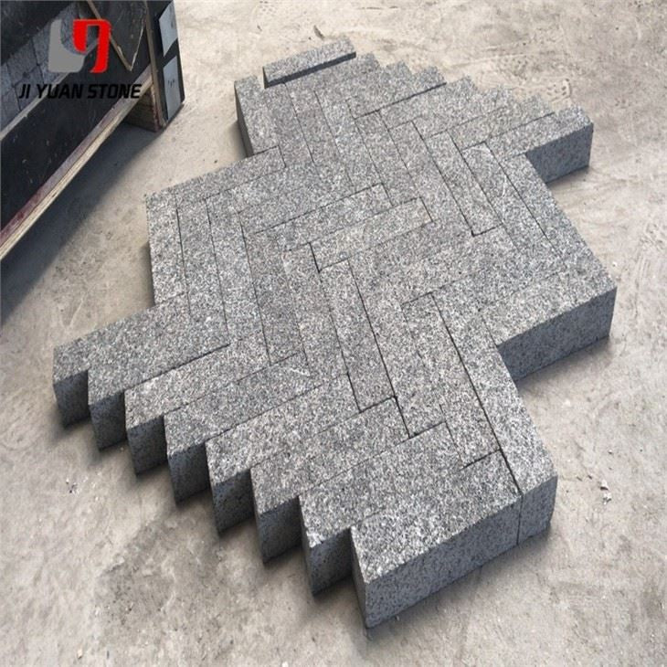 Bordillo de granito negro