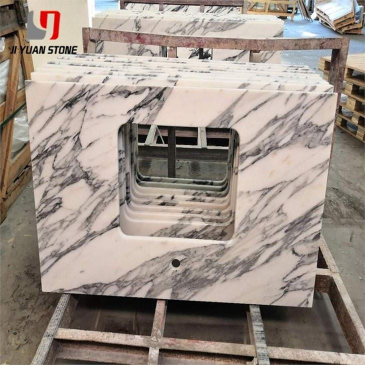 Marble Countertop And Backsplash