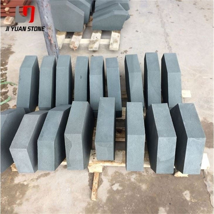 Gray Sandstone Driveway