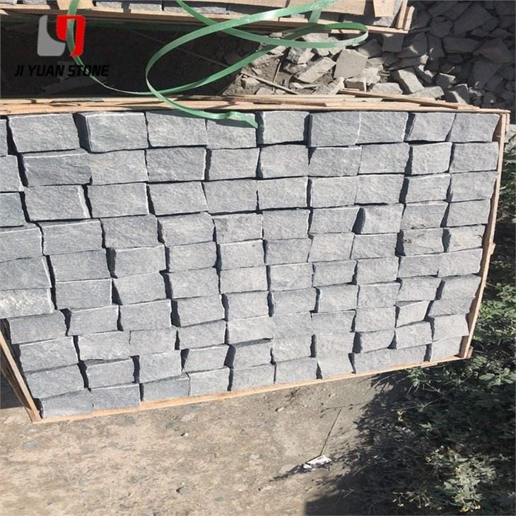 Bordillo de granito negro