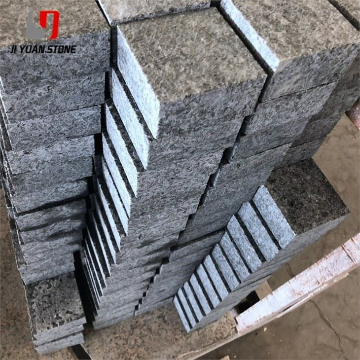 Bordillo de granito negro