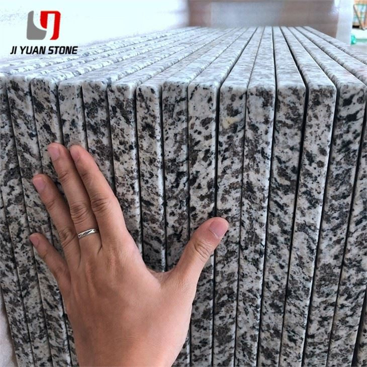 Granit blanc peau de tigre