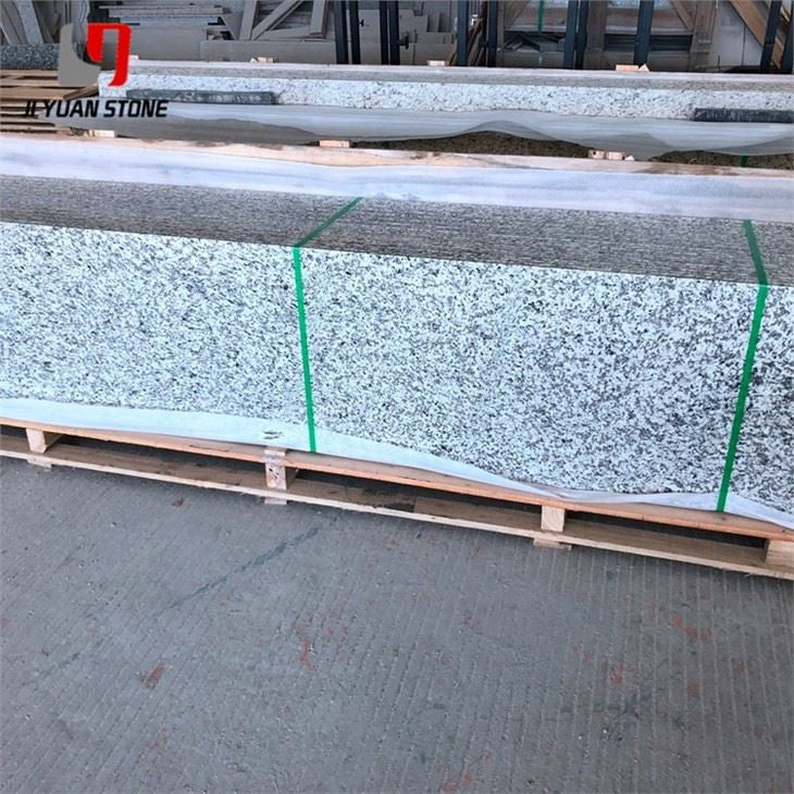 Granit blanc peau de tigre