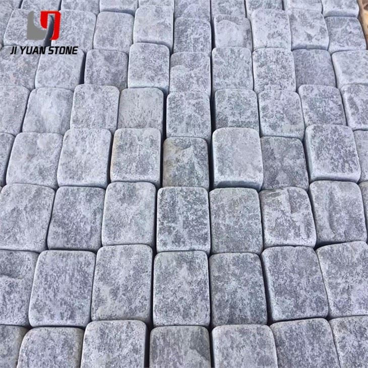 Tumbled Granite Setts