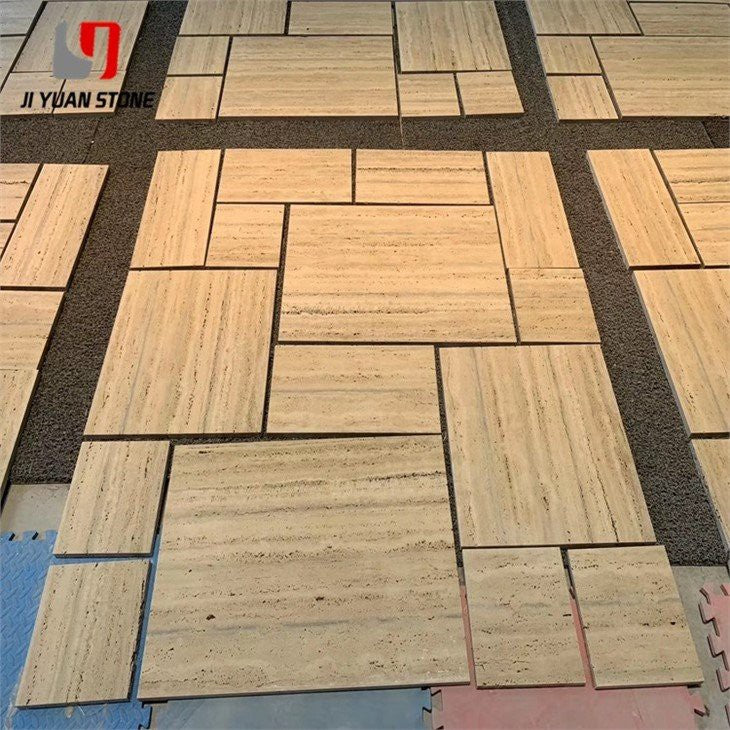 Azulejo de travertino negro