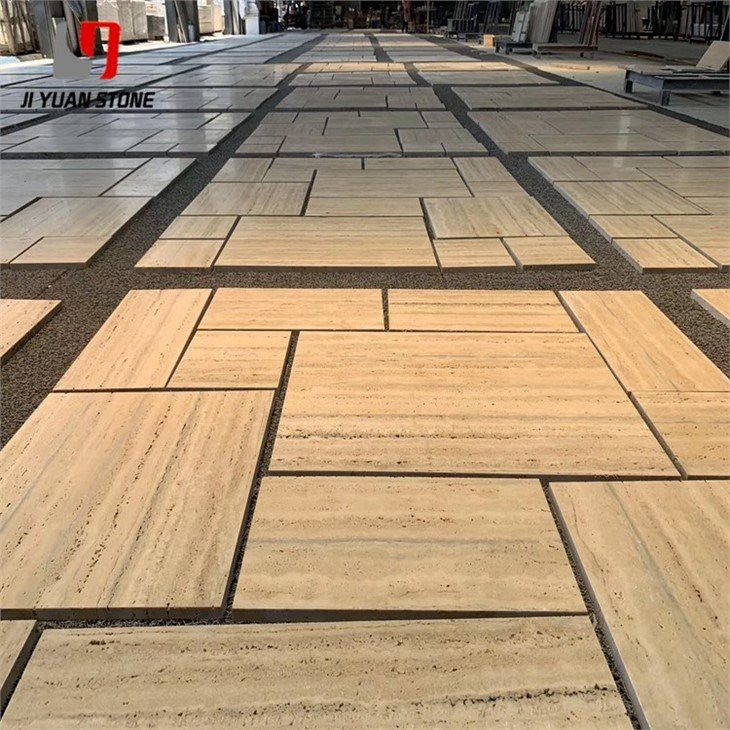 Azulejo de travertino negro