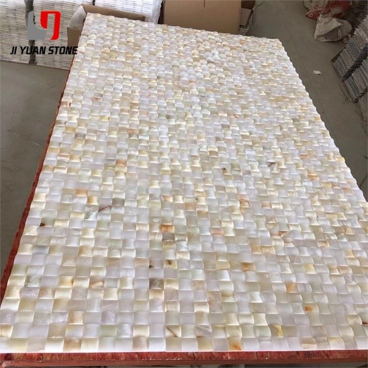 Mosaïque en onyx miel