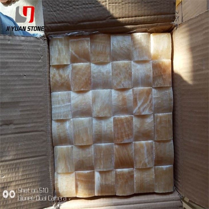 Mosaïque en onyx miel