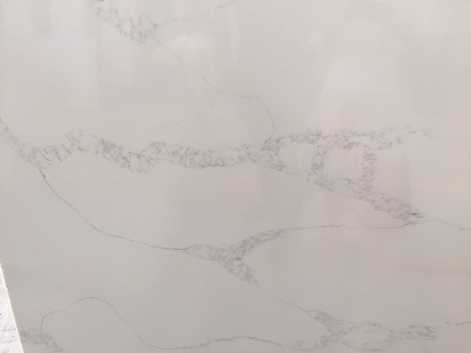 White Quartz Stone with Calacatta Veins